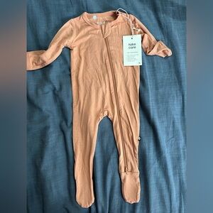 Kyte BABY Terracotta Zip-Front Footed One-Piece